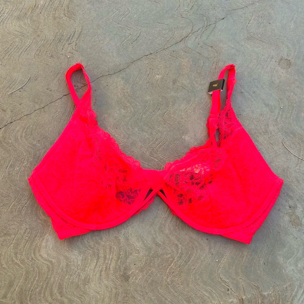 VICTORIA’S SECRET | NWT Bright Pink Very Sexy Unlined Lace Bra 34D